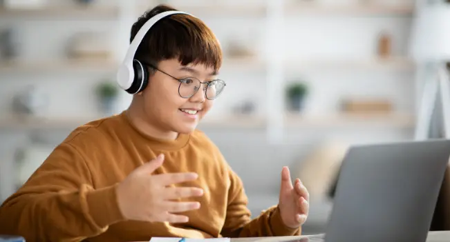 One-on-One Online Tutors Keep 7th Graders Focused and Engaged During Classes